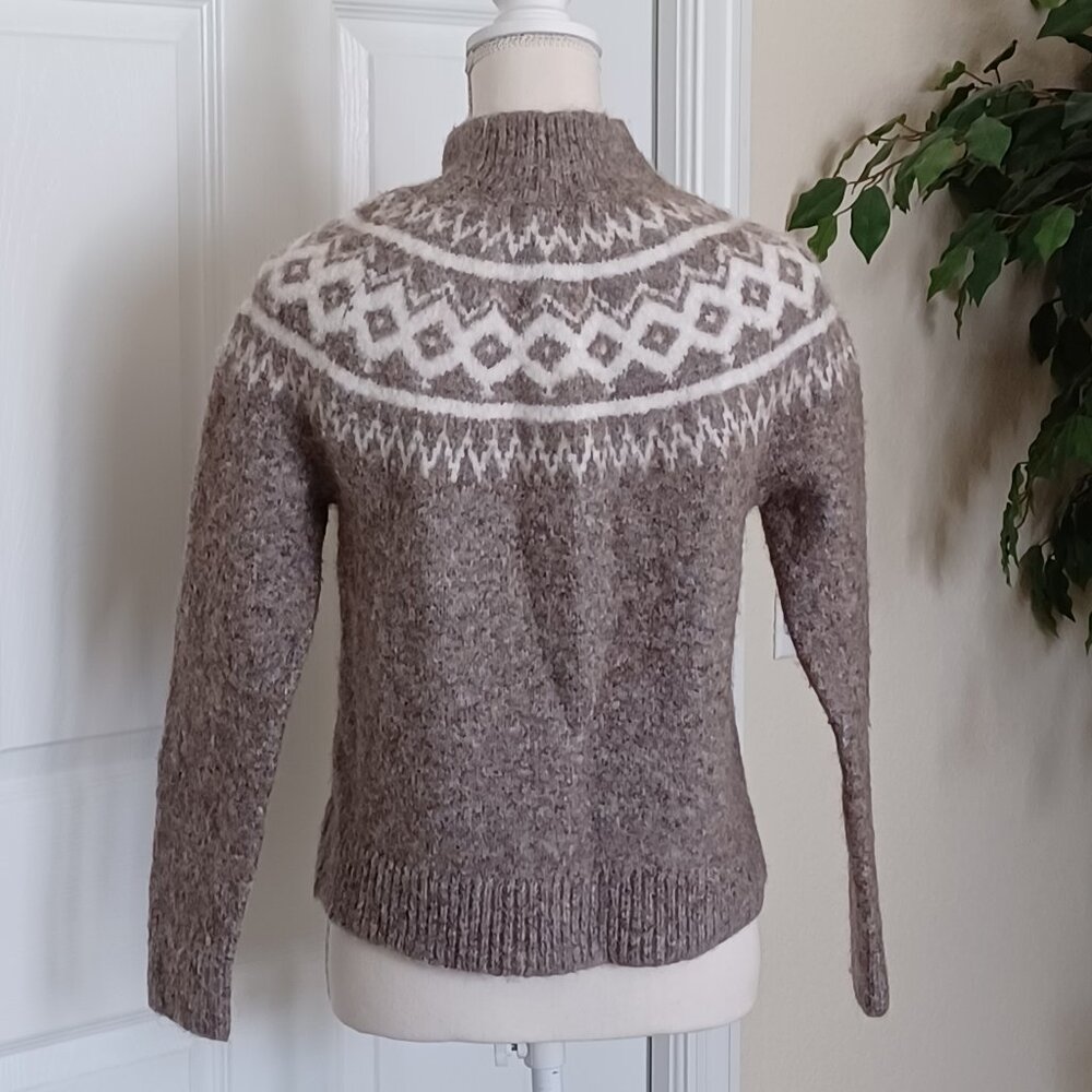 EUC Beautiful Banana Republic Fuzzy Mock-Neck Sweater Size Small - Picture 4 of 6